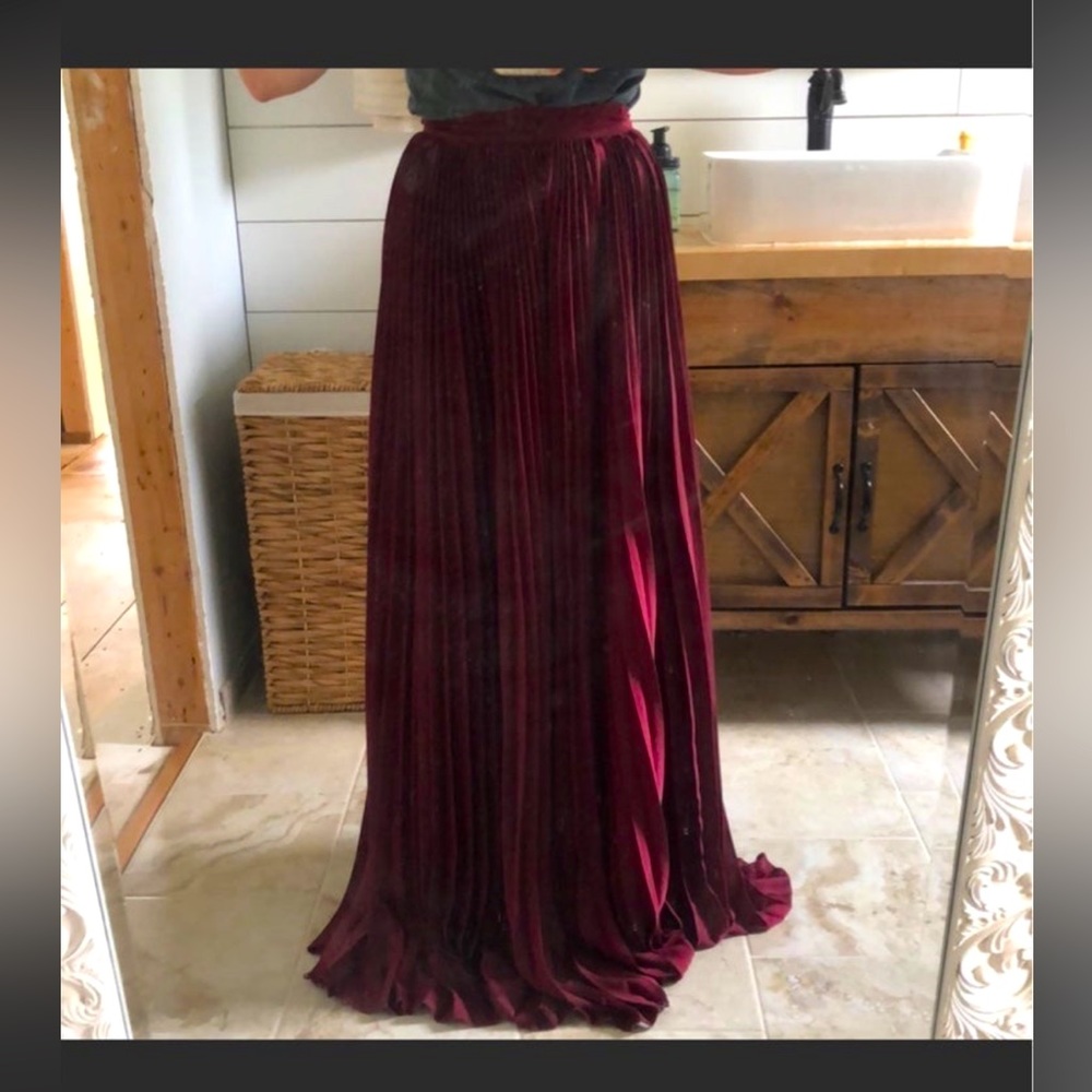 Vici never worn skirt size small
